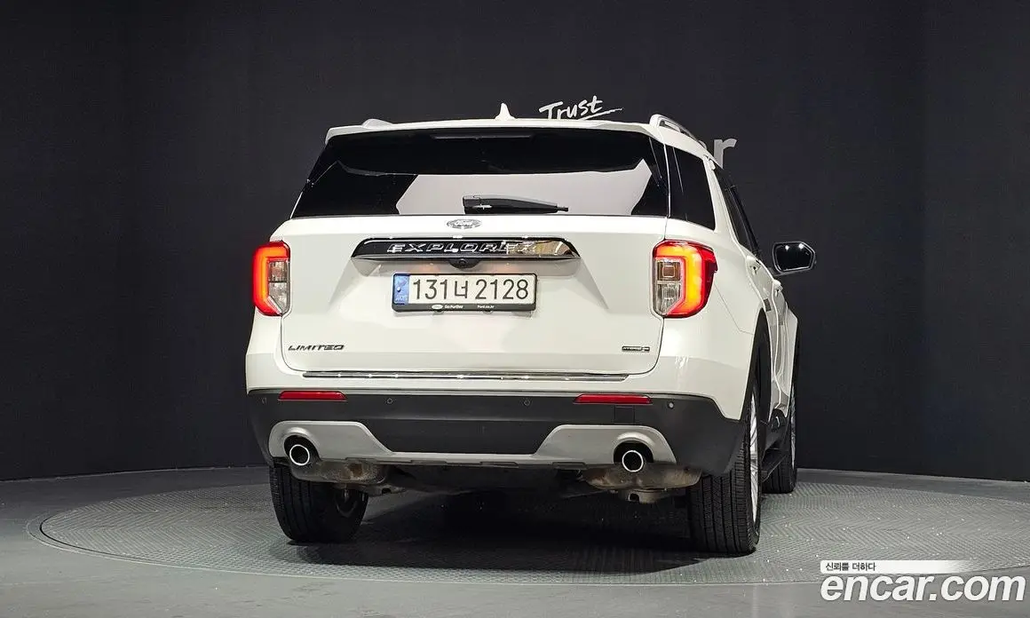 Ford Explorer 2022 3.3 автомат (гидро), фото 4