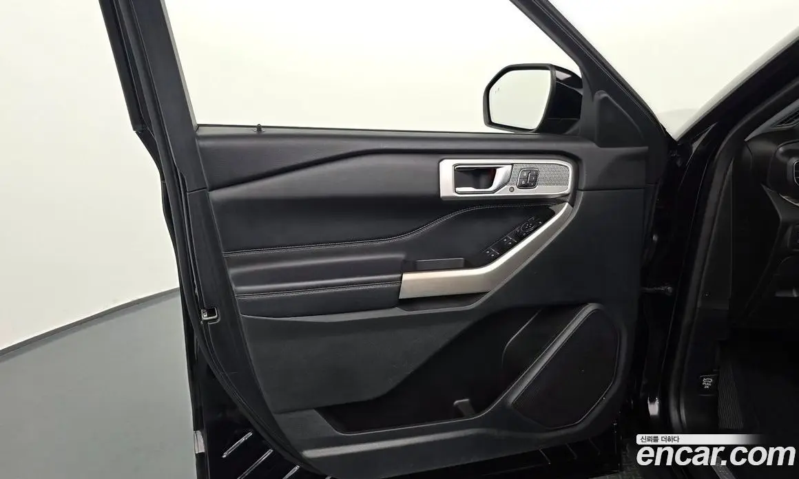 Ford Explorer 2022 3.3 автомат (гидро), фото 14
