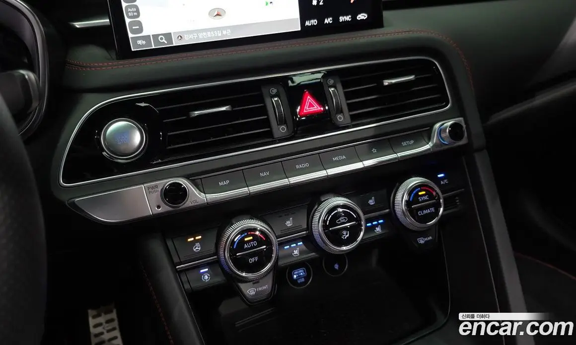 Genesis G70 2022 3.3 автомат (гидро), фото 17