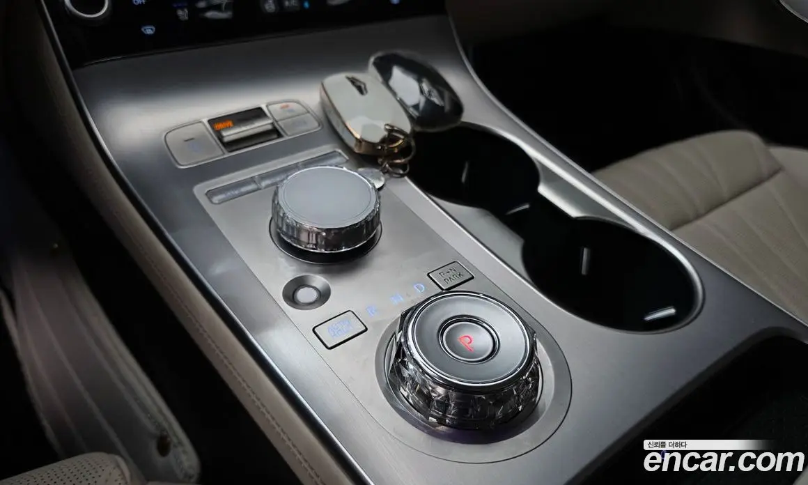 Genesis GV70 2025 2.5 автомат (гидро), фото 12