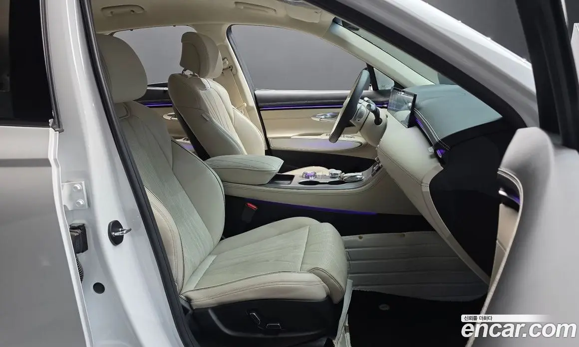Genesis GV70 2025 2.5 автомат (гидро), фото 16