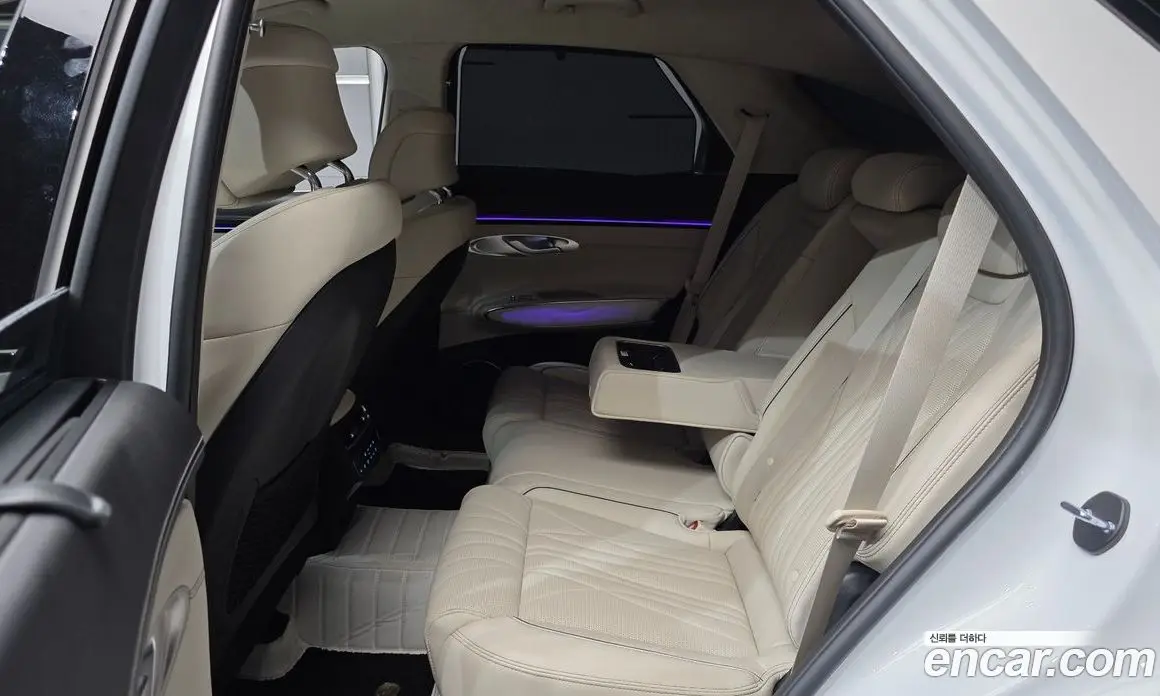 Genesis GV70 2025 2.5 автомат (гидро), фото 18