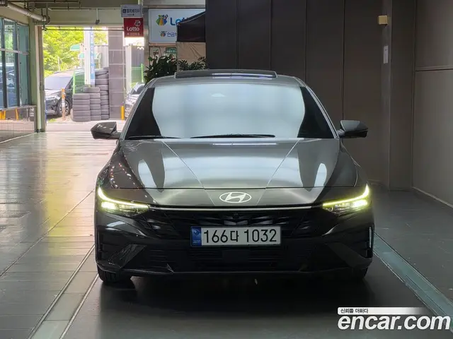 Hyundai Avante 2023 1.6 автомат (гидро), миниатюра 3
