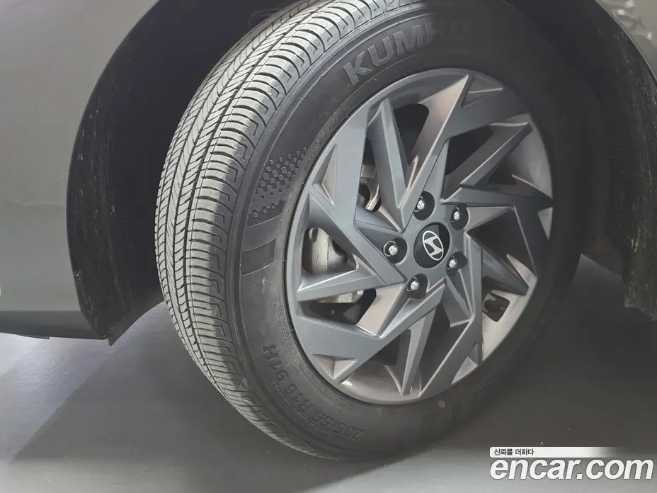 Hyundai Avante 2023 1.6 автомат (гидро), фото 5