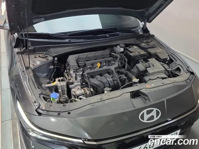 Hyundai Avante 2023 1.6 автомат (гидро), миниатюра 6