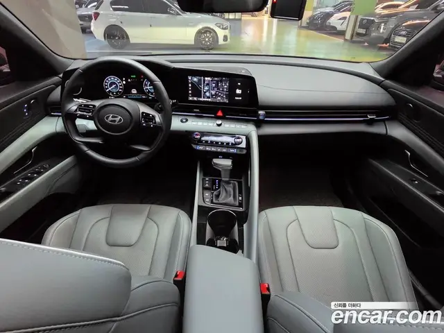 Hyundai Avante 2023 1.6 автомат (гидро), миниатюра 7