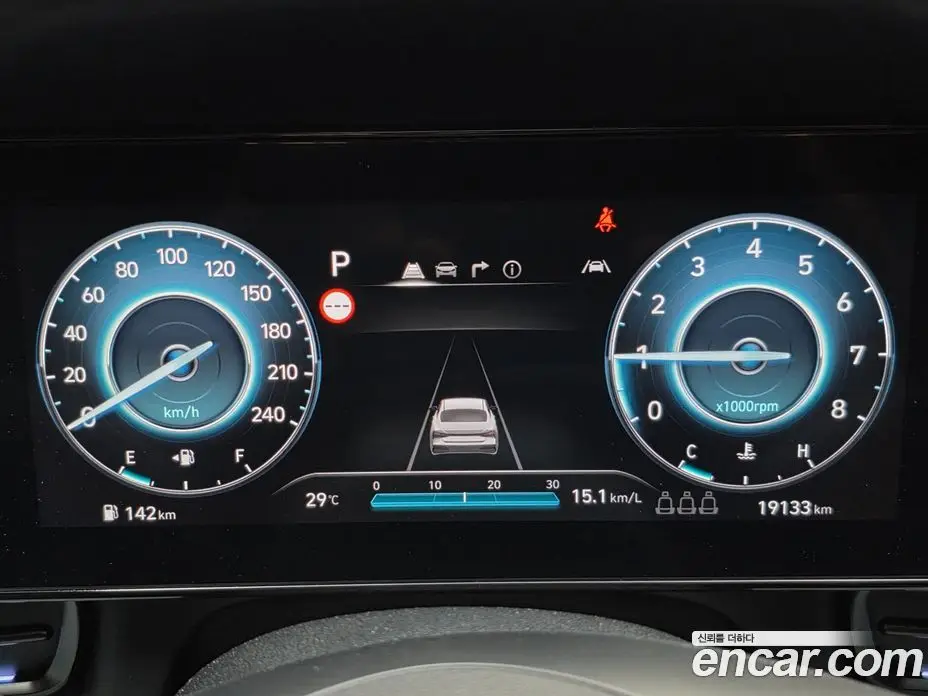 Hyundai Avante 2023 1.6 автомат (гидро), фото 8