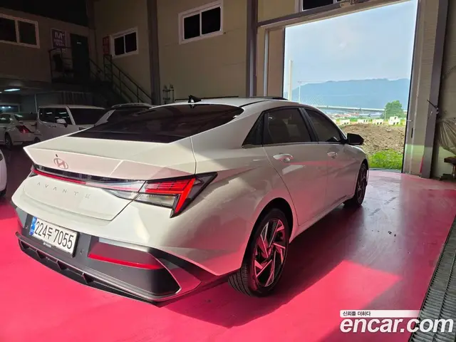 Hyundai Avante 2024 1.6 автомат (гидро), миниатюра 2