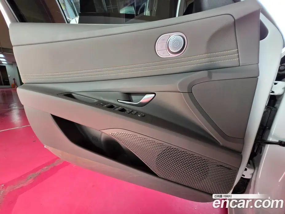 Hyundai Avante 2024 1.6 автомат (гидро), фото 16