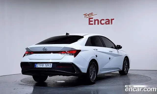 Hyundai Avante 2024 1.6 автомат (гидро), миниатюра 2