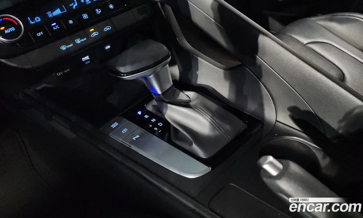 Hyundai Avante 2024 1.6 автомат (гидро), фото 12
