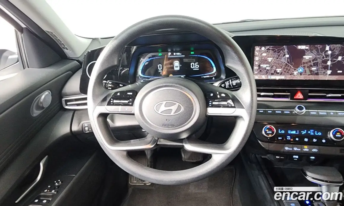 Hyundai Avante 2024 1.6 автомат (гидро), фото 19