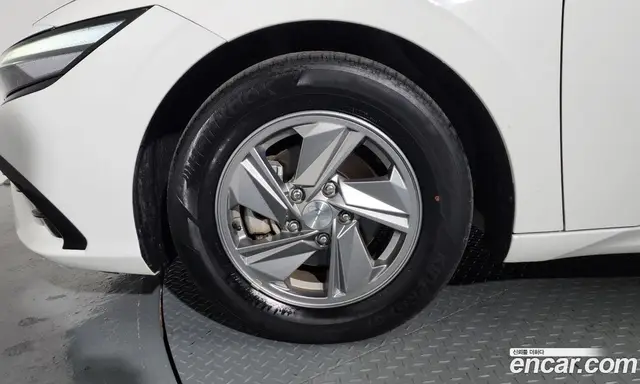 Hyundai Avante 2024 1.6 автомат (гидро), миниатюра 5