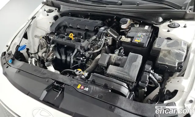 Hyundai Avante 2024 1.6 автомат (гидро), миниатюра 6