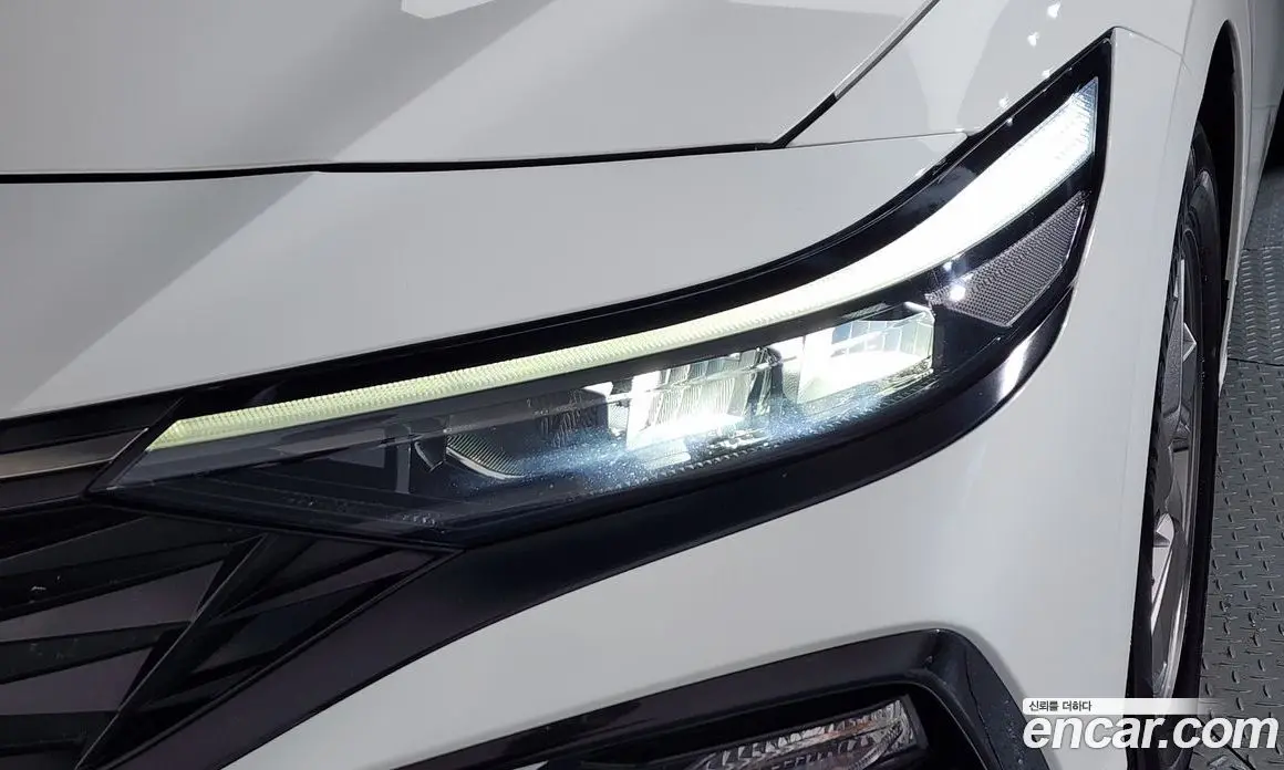 Hyundai Avante 2024 1.6 автомат (гидро), фото 8