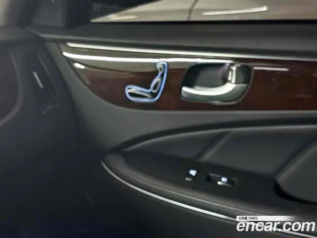 Hyundai Equus 2012 3.8 автомат (гидро), миниатюра 11