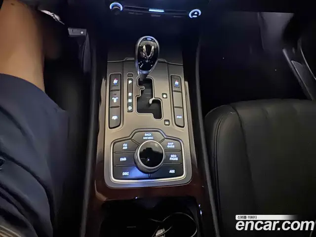 Hyundai Equus 2012 3.8 автомат (гидро), миниатюра 8