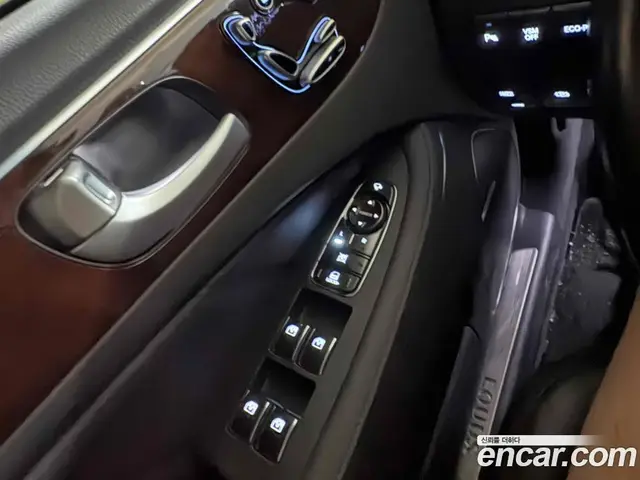 Hyundai Equus 2012 3.8 автомат (гидро), миниатюра 10