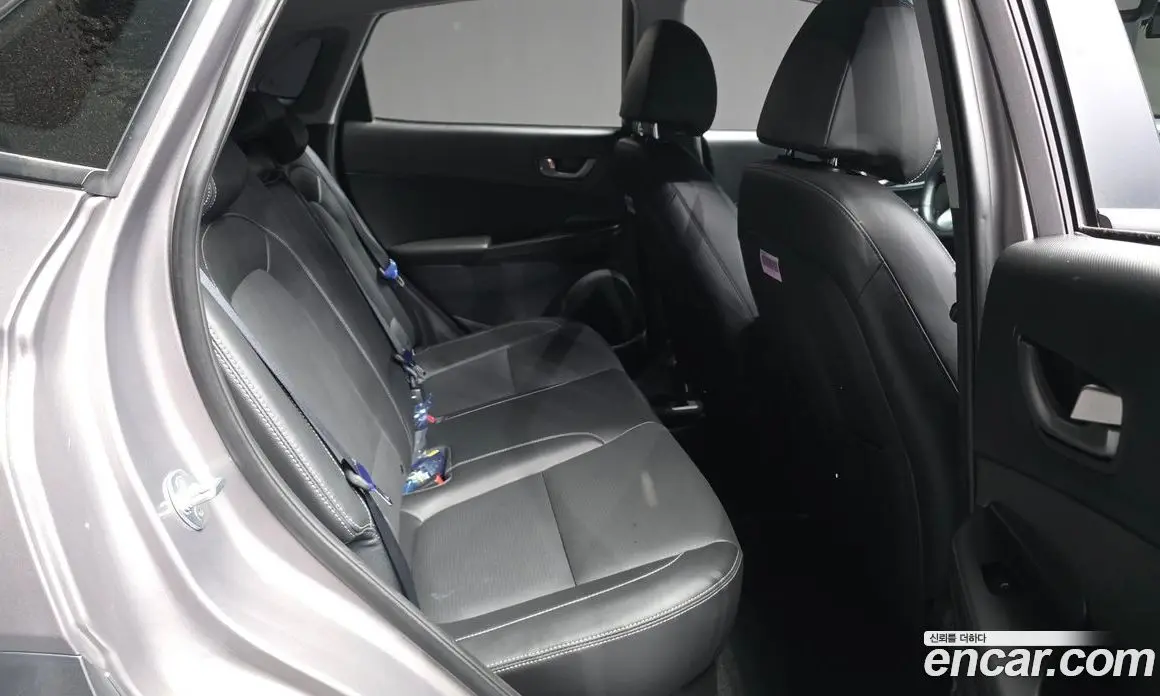 Hyundai Kona 2018 1.6 автомат (гидро), фото 12