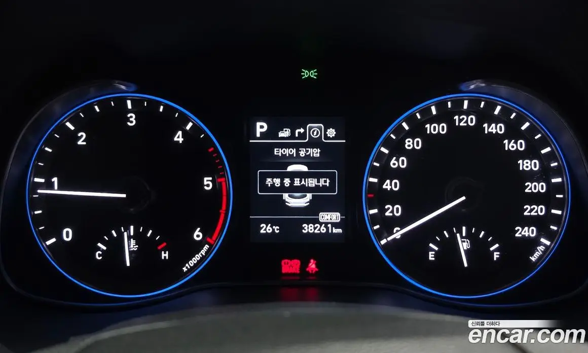 Hyundai Kona 2018 1.6 автомат (гидро), фото 8