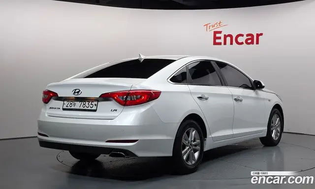 Hyundai Sonata 2016 2.0 автомат (гидро), миниатюра 2