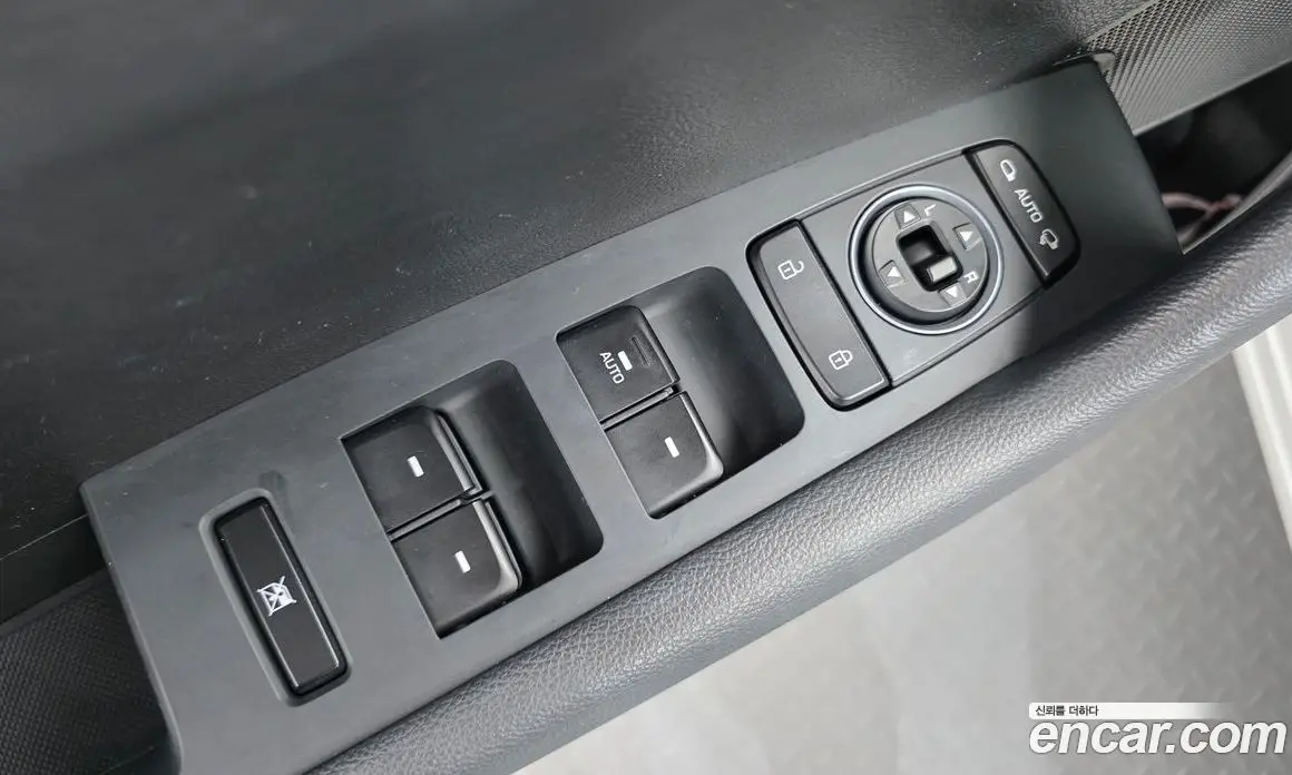 Hyundai Sonata 2016 2.0 автомат (гидро), фото 12