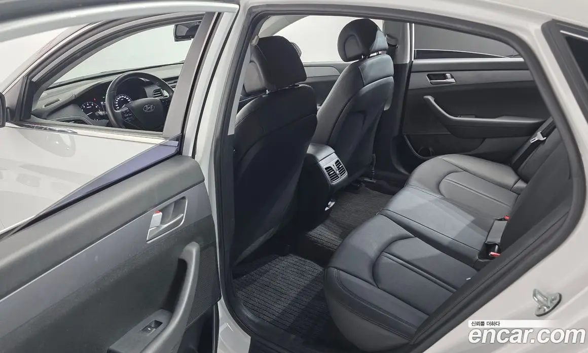 Hyundai Sonata 2016 2.0 автомат (гидро), фото 18