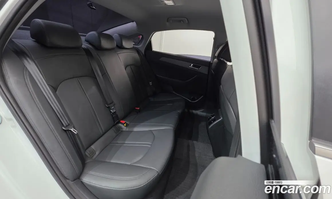 Hyundai Sonata 2016 2.0 автомат (гидро), фото 19