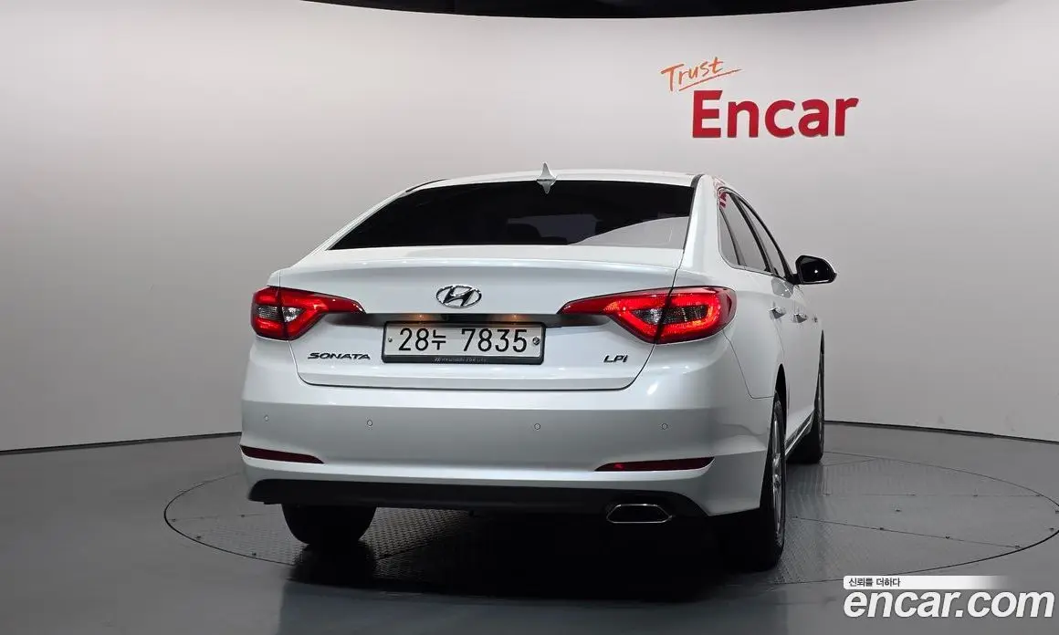 Hyundai Sonata 2016 2.0 автомат (гидро), фото 4