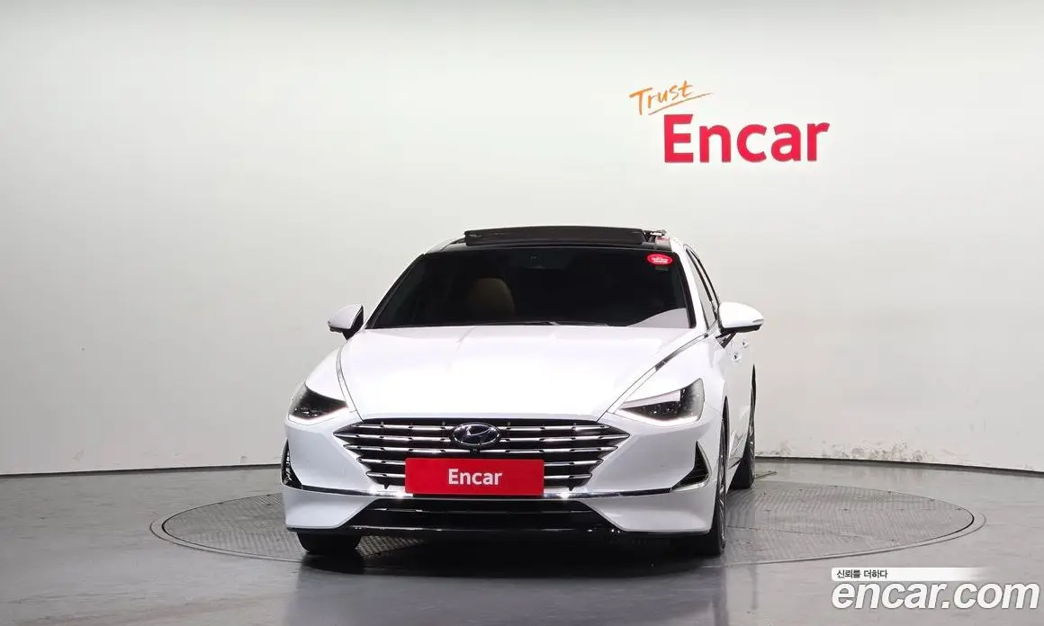 Hyundai Sonata 2019 2.0 автомат (гидро), фото 3