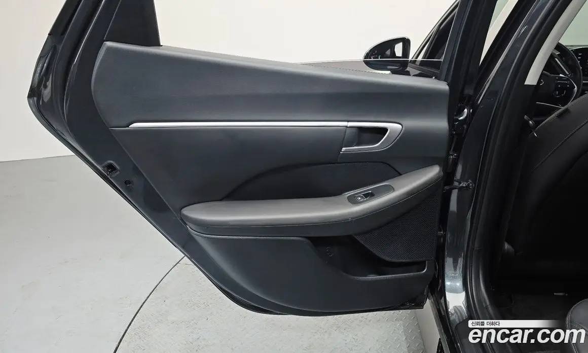 Hyundai Sonata 2022 2.0 автомат (гидро), фото 15