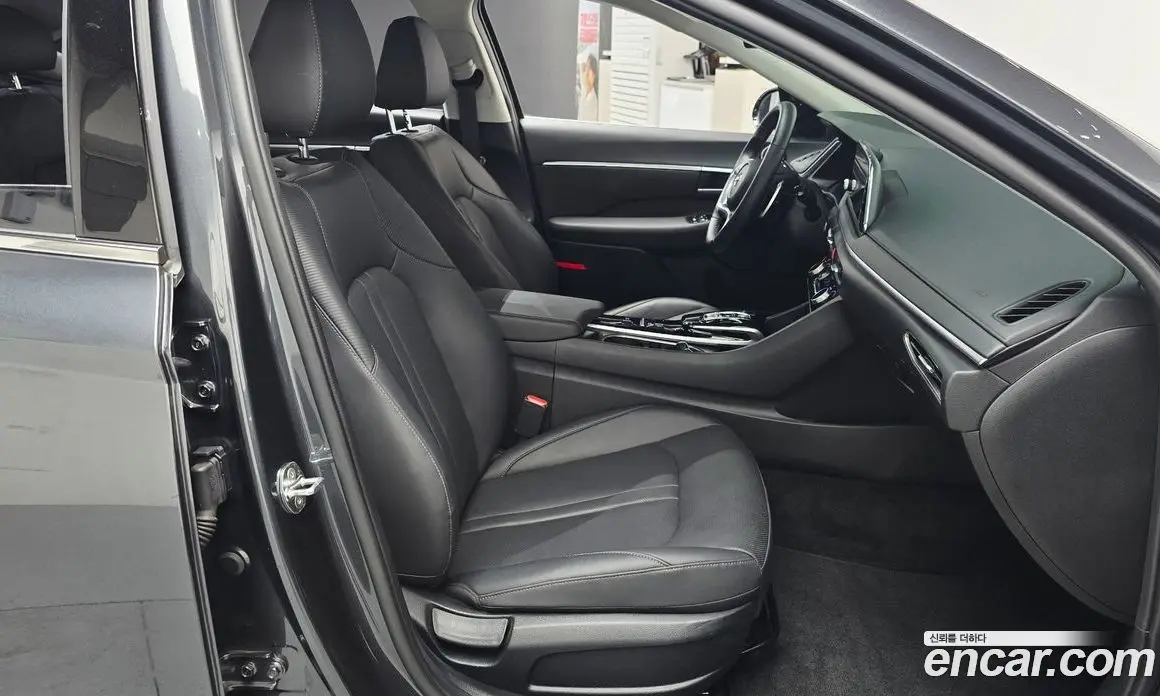 Hyundai Sonata 2022 2.0 автомат (гидро), фото 16