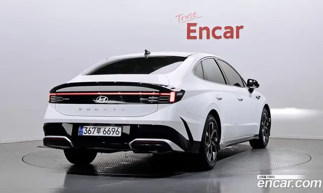 Hyundai Sonata 2023 1.6 автомат (гидро), миниатюра 2