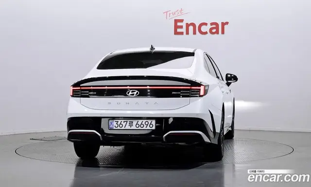 Hyundai Sonata 2023 1.6 автомат (гидро), миниатюра 4