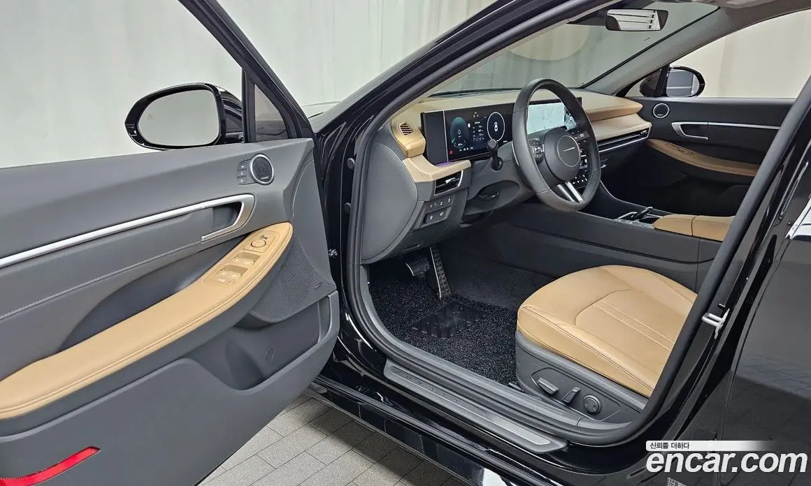 Hyundai Sonata 2025 1.6 автомат (гидро), фото 12