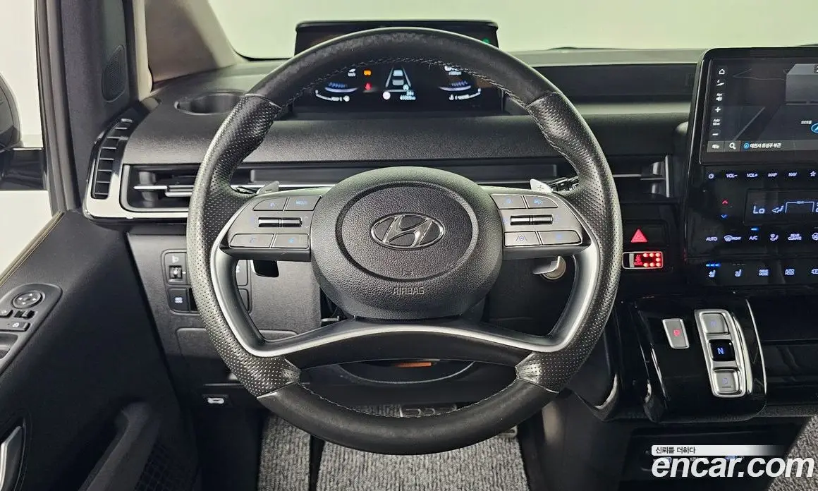 Hyundai Staria 2021 2.2 автомат (гидро), фото 20