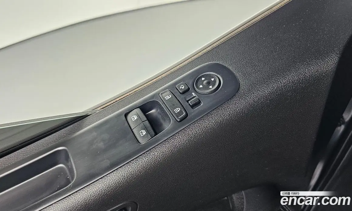 Hyundai Staria 2021 2.2 автомат (гидро), фото 25
