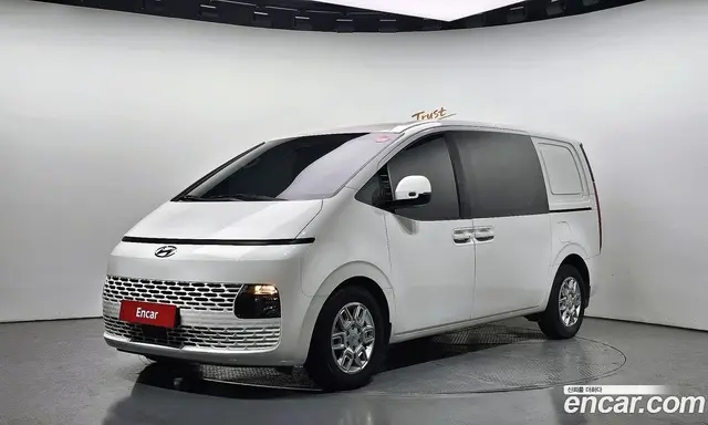 Hyundai Staria, 2022, 28 573 км