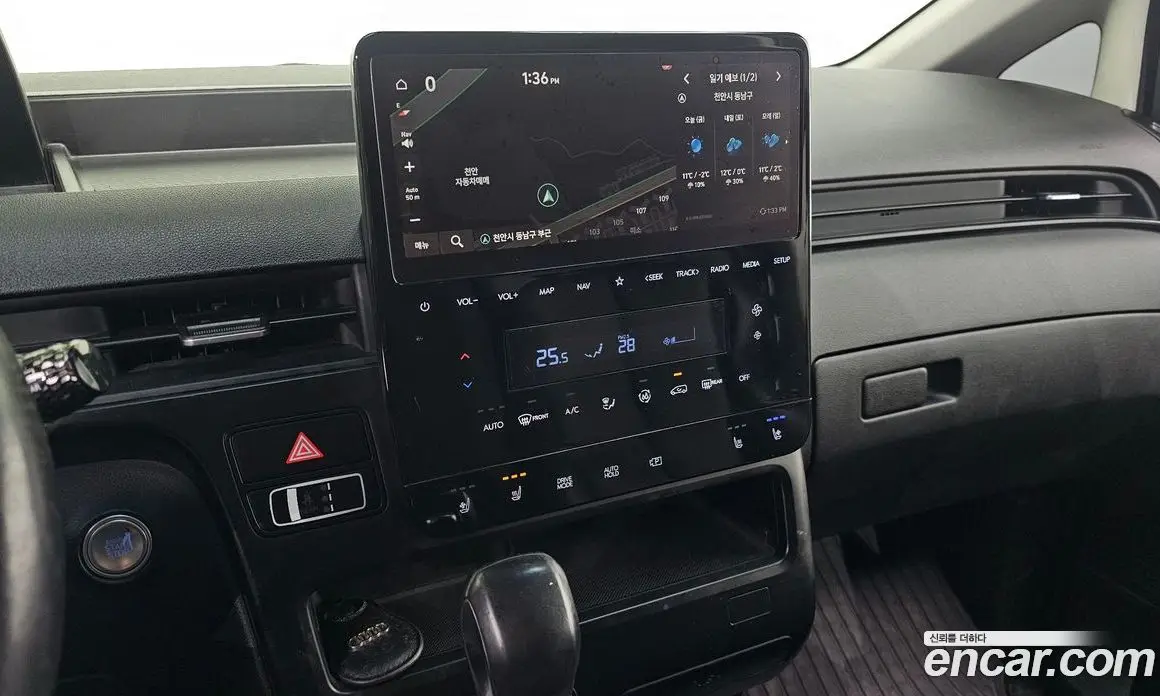 Hyundai Staria 2022 2.2 автомат (гидро), фото 17