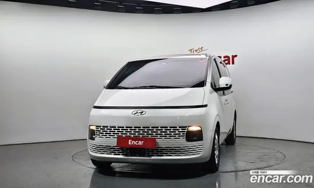 Hyundai Staria 2022 2.2 автомат (гидро), миниатюра 3