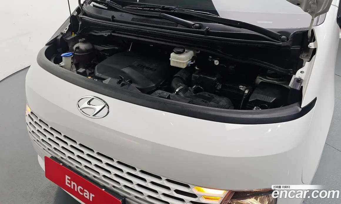Hyundai Staria 2022 2.2 автомат (гидро), фото 6