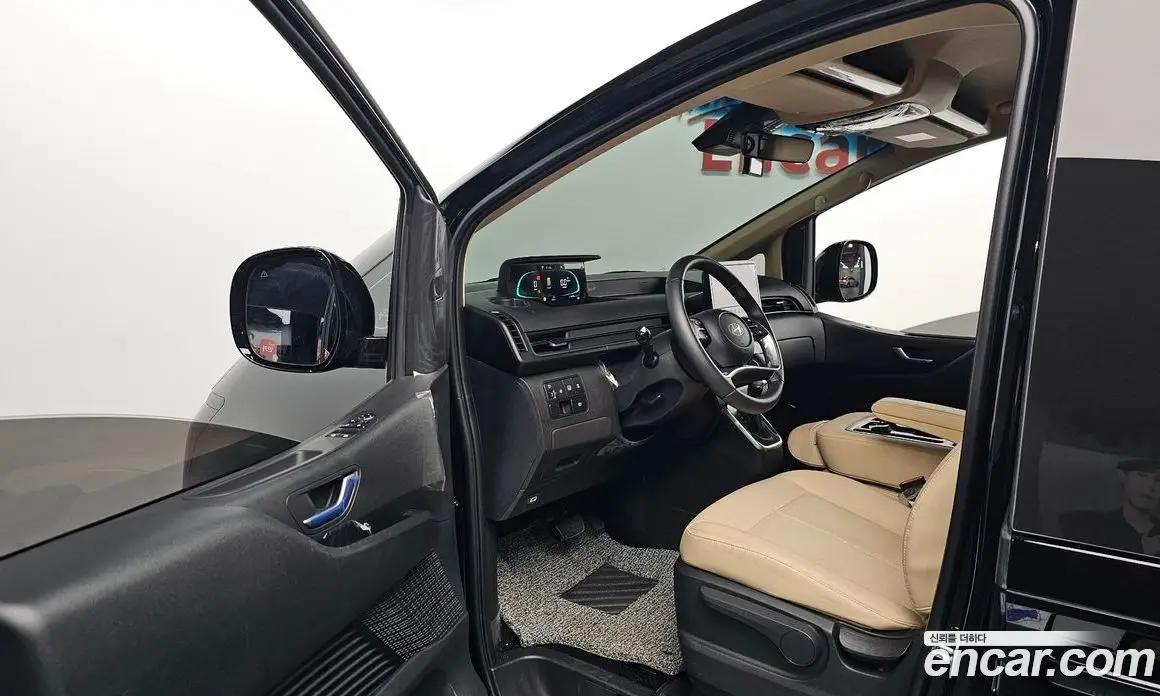 Hyundai Staria 2025 1.6 автомат (гидро), фото 12