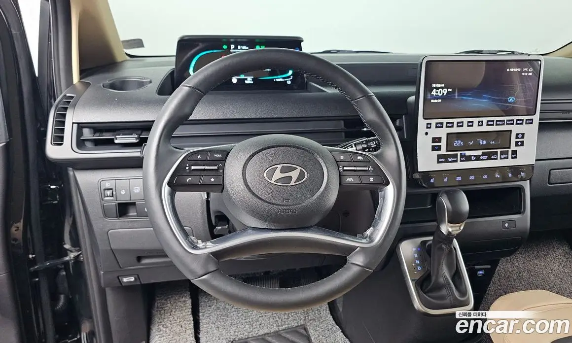 Hyundai Staria 2025 1.6 автомат (гидро), фото 17