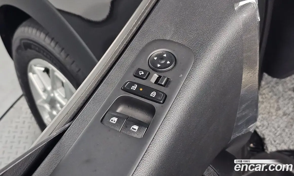 Hyundai Staria 2025 1.6 автомат (гидро), фото 27