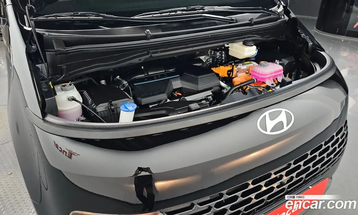 Hyundai Staria 2025 1.6 автомат (гидро), фото 5