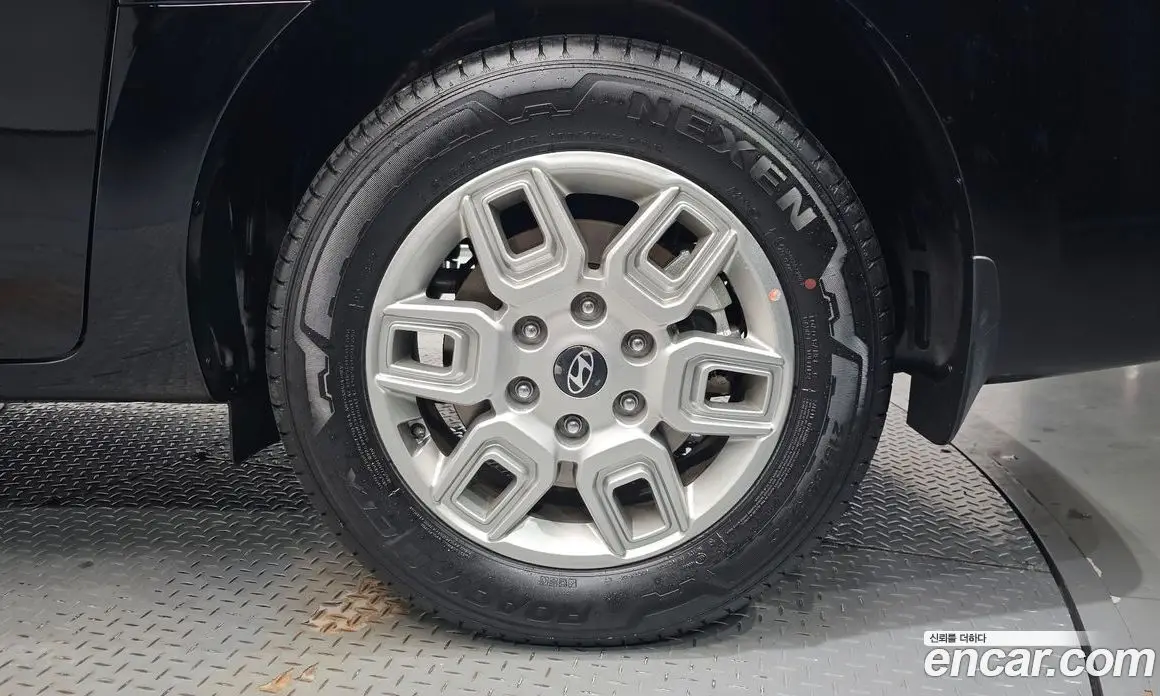 Hyundai Staria 2025 1.6 автомат (гидро), фото 6