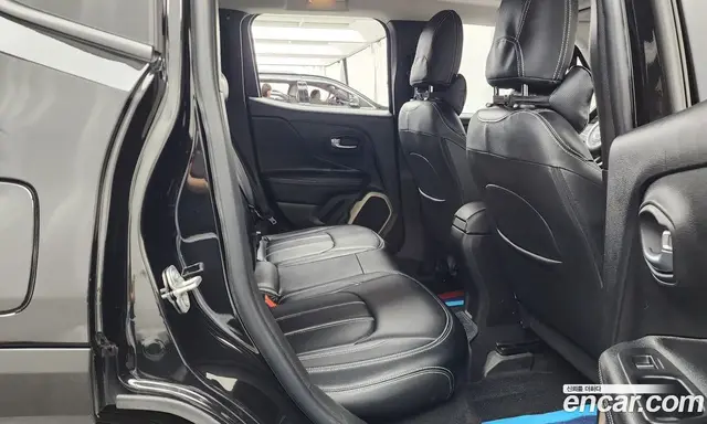 Jeep Renegade 2017 2.4 автомат (гидро), миниатюра 12