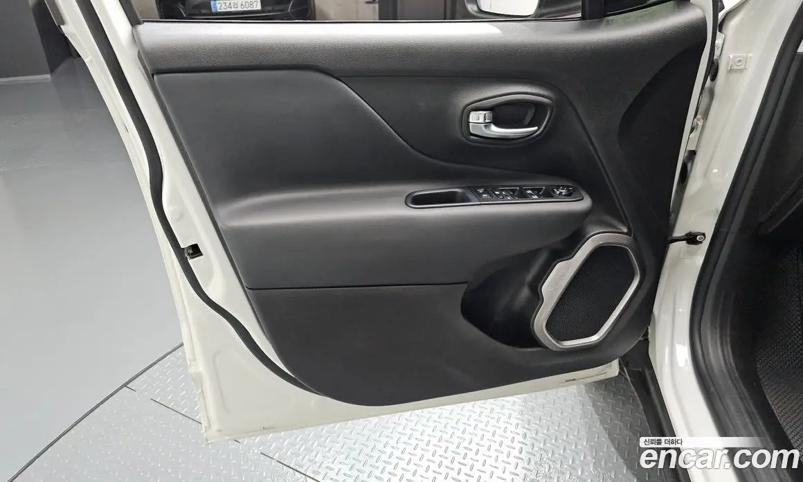 Jeep Renegade 2022 1.3 автомат (гидро), фото 14