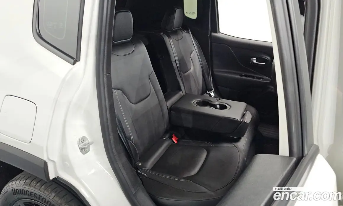 Jeep Renegade 2022 1.3 автомат (гидро), фото 17