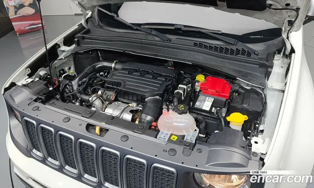 Jeep Renegade 2022 1.3 автомат (гидро), миниатюра 6